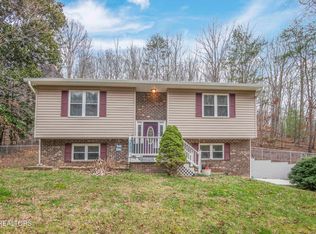 667 Hassler Mill Rd, Harriman, TN 37748