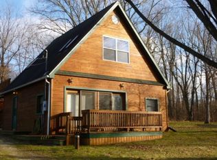 8760 E Gull Lake Dr, Augusta, MI 49012