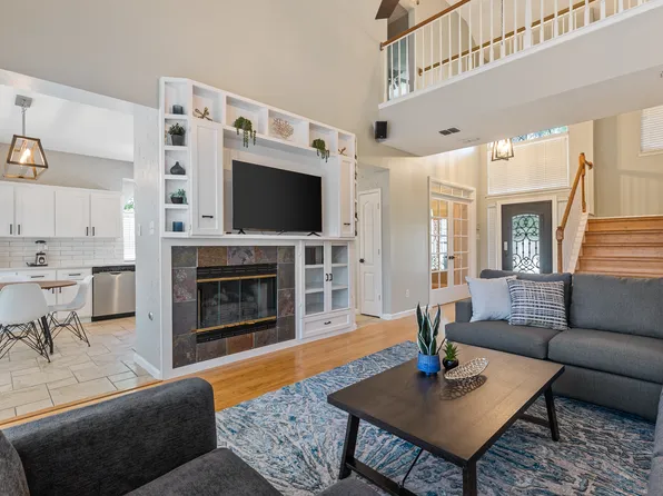 7213 Coventry Ct, North Richland Hills, TX 76182