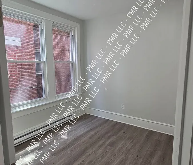 5028 N 12th St #1 — Photo 7