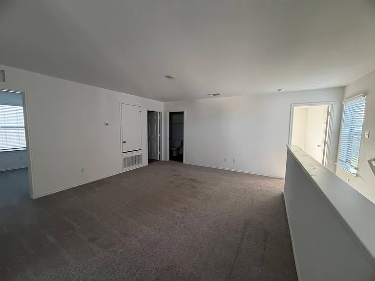 133 Bennington Dr — Photo 20