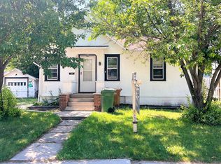 118 6th St, Brookings, SD 57006