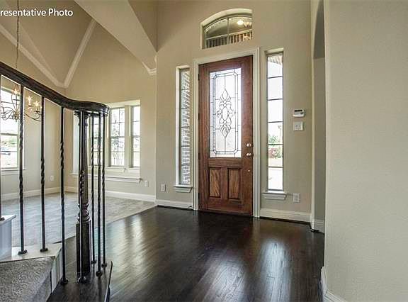 3rd image of 2970 Izabella Ct