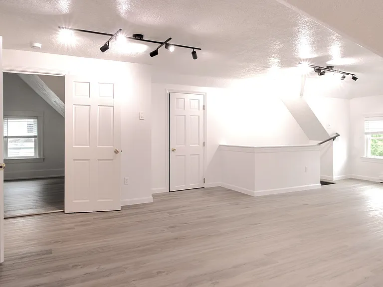 5 Stoneland Rd #3 — Photo 8