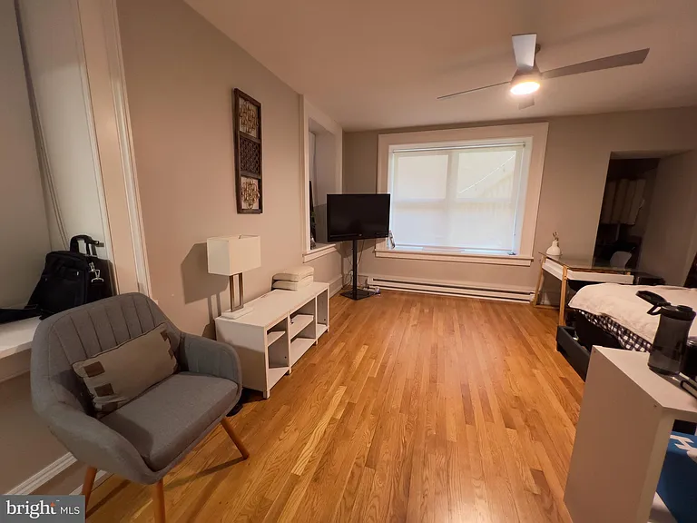 2126 Locust St #1R — Photo 42