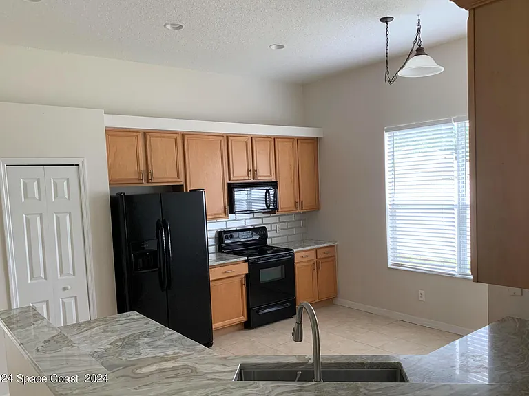 1227 Hasley Pl — Photo 12
