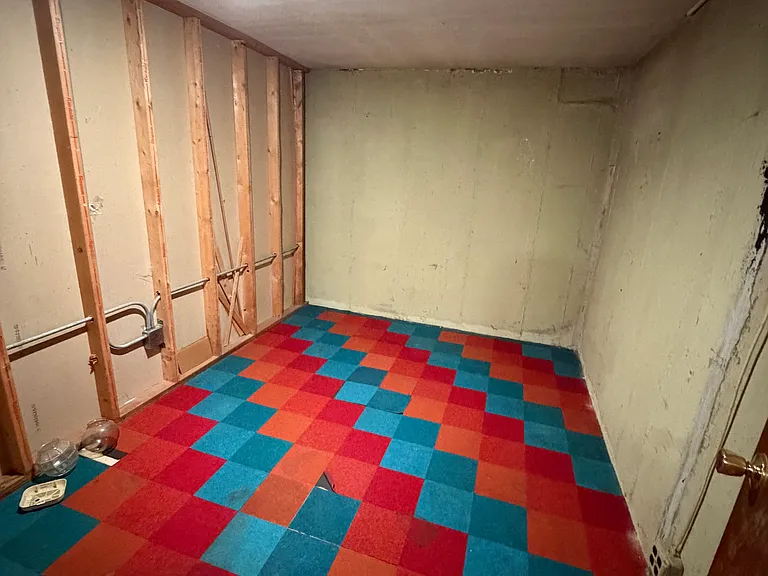805 Bishop Ct — Photo 14