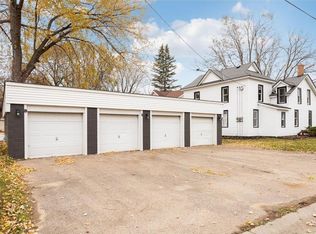 438 3rd Ave E #3-4, Shakopee, MN 55379