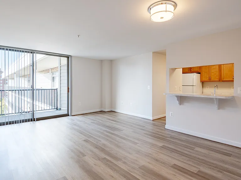 Wildwood Towers — Photo 17