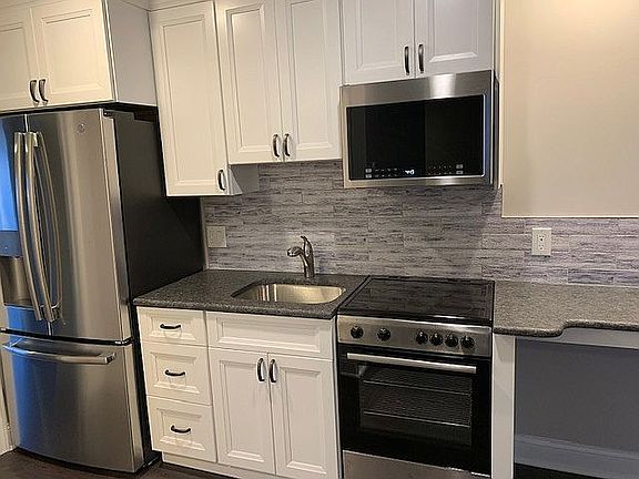 3rd image of 871 7th St #41