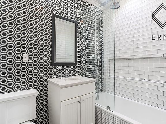 3rd image of 43 Columbia Pl #1E