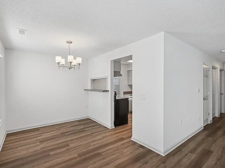 Dominion Pines Apartments — Photo 13