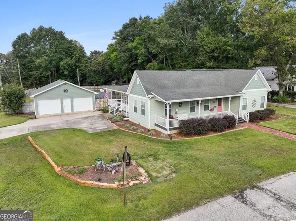 52 Ridge St, Locust Grove, GA 30248