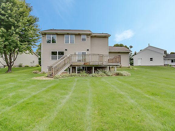 5th image of 8004 Greenbriar Ln