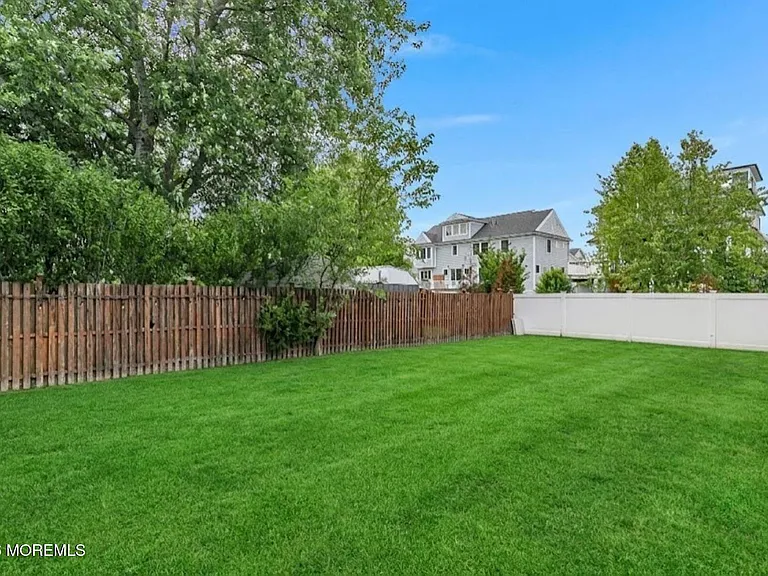 3 Monmouth Pl — Photo 33