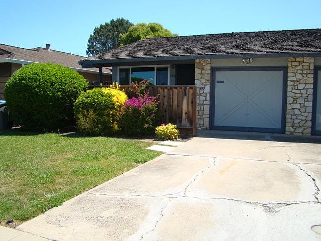 1st image of 926 Desert Isle Dr #926