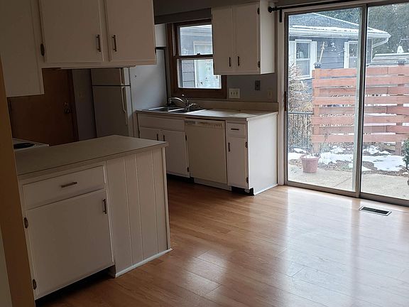 Kitchen with dinning area