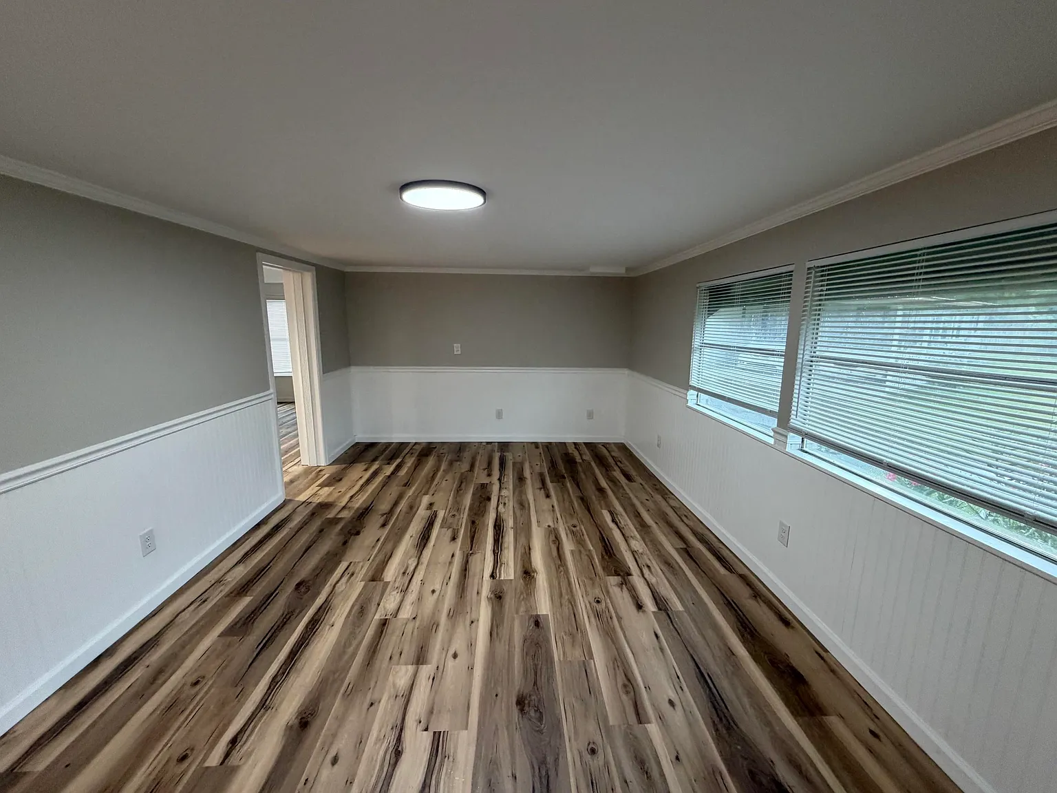 2 bed, 1.0 bath, 1000 sqft, $1,295 — Photo 2
