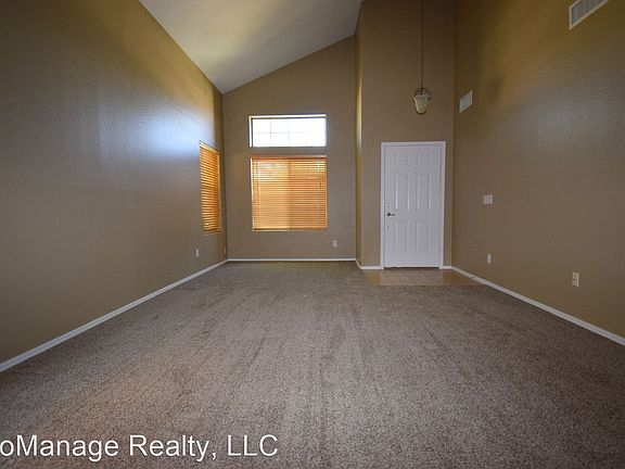 3rd image of 15467 W Yucatan Dr