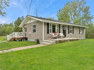7704 Decker Rd, Derby, NY 14047
