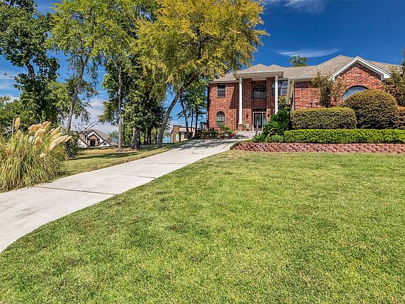 3rd image of 12319 Pebble View Dr