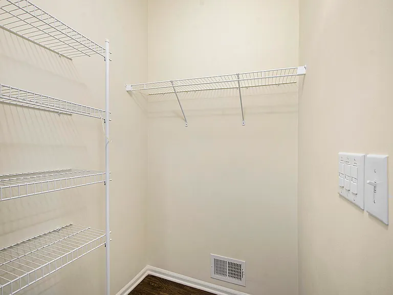 2895 Dillon Dr — Photo 19