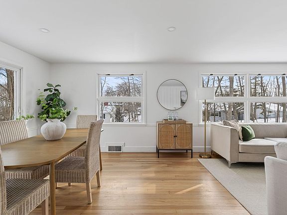 4th image of 7 Wabun Road