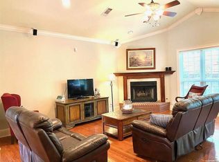 394 Peninsula Dr, Hot Springs, AR 71901