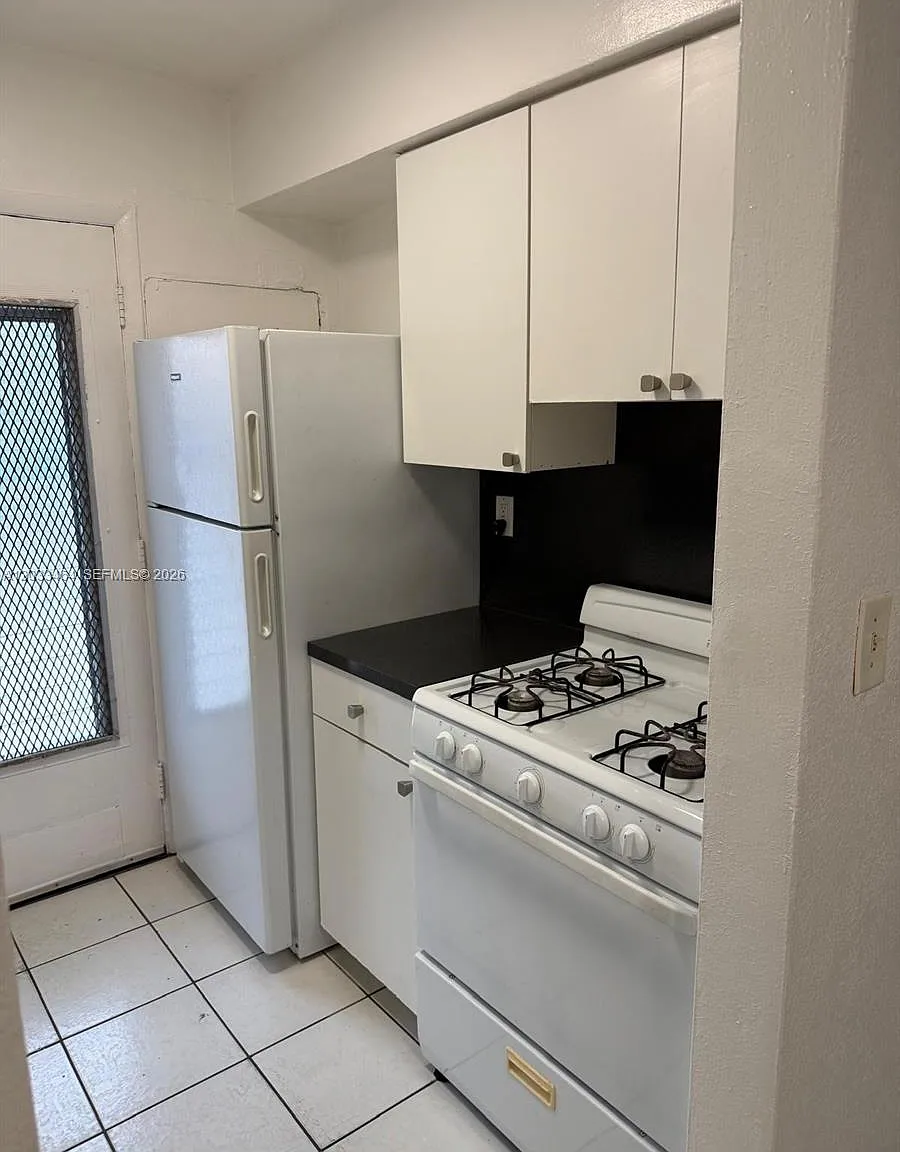 1 bed, 1.0 bath, $1,600 — Photo 4