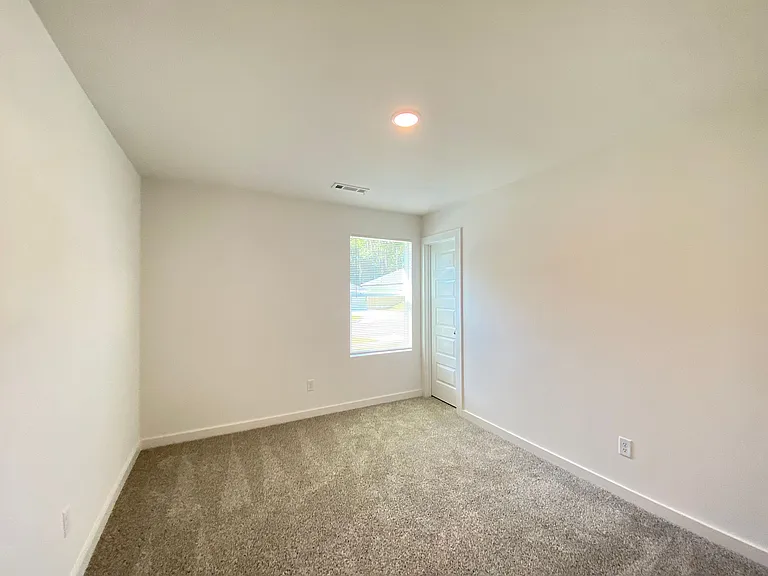 8404 Oxford Valley Dr — Photo 9