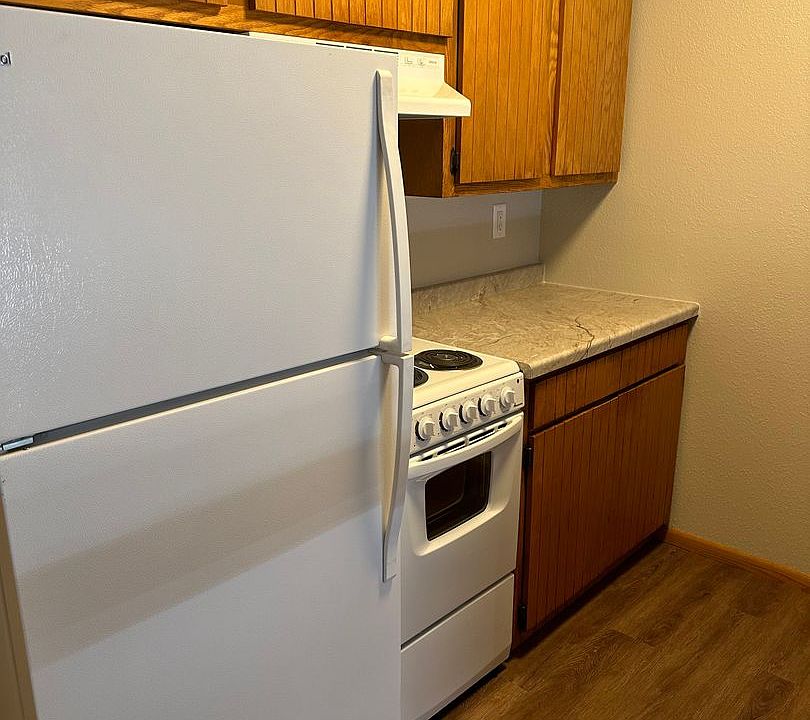 1st image of 108 3rd Ave NE #Ih-302