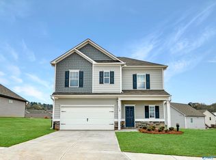 168 Lincoln Gray Cir, New Market, AL 35761
