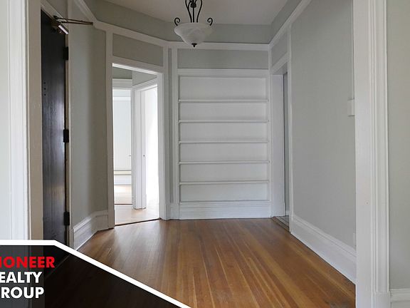 2nd image of 1216 N Dearborn St #D1216-b3