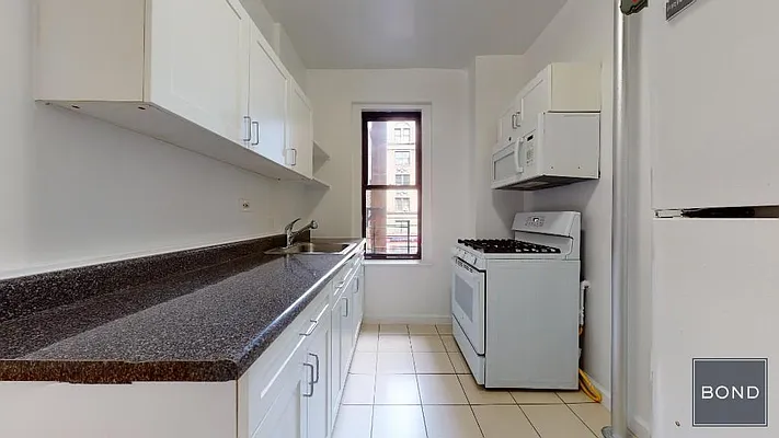 Rented by Bond New York | media 3