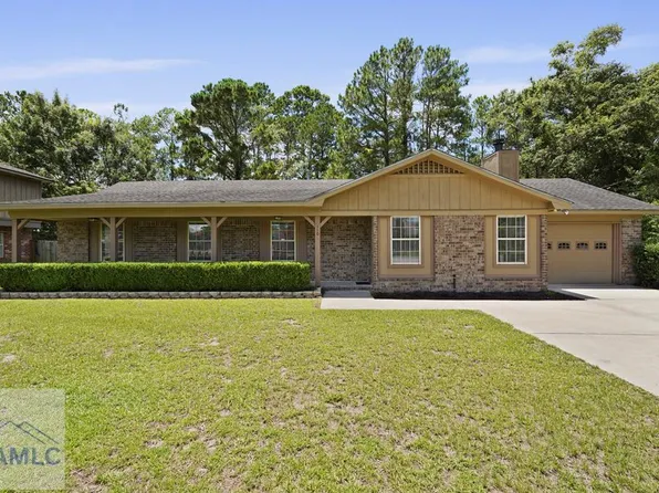 110 Flat Shoal Ln, Hinesville, GA 31313