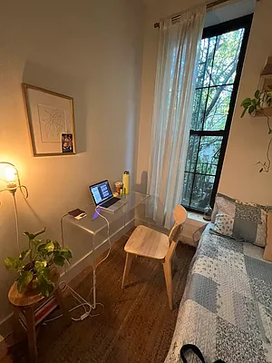 Rented by Delmark Realty LLC | media 19