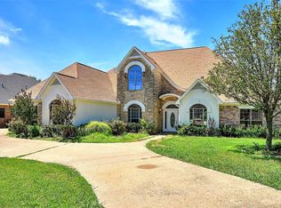2924 Preston Club Dr, Sherman, TX 75092
