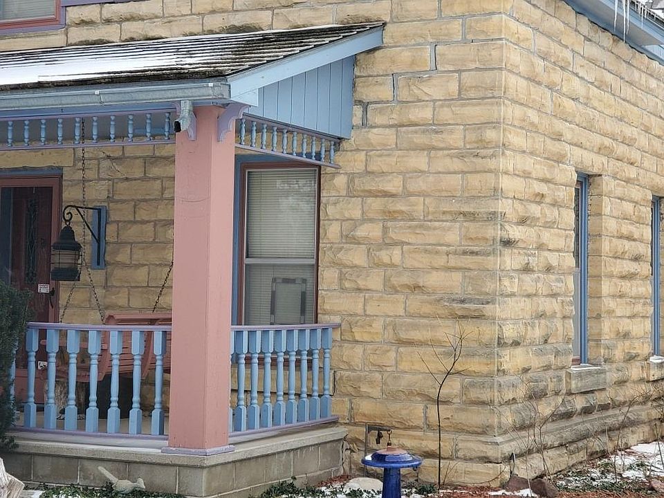 2nd image of 368 W 5th St