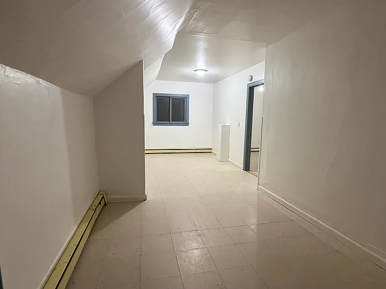 living room (2nd floor)