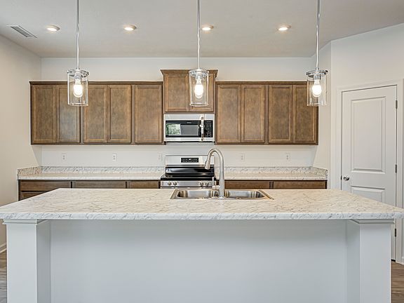 4th image of 1035 Bevy Blvd