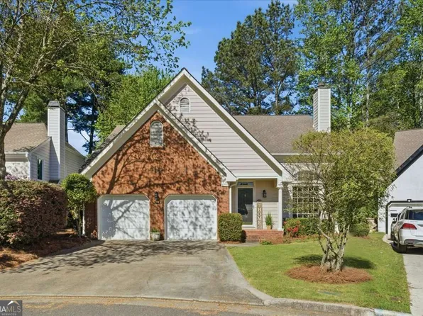 220 Ridge Point Ct, Johns Creek, GA 30022