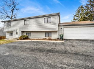 205 W Winchester Rd, Libertyville, IL 60048