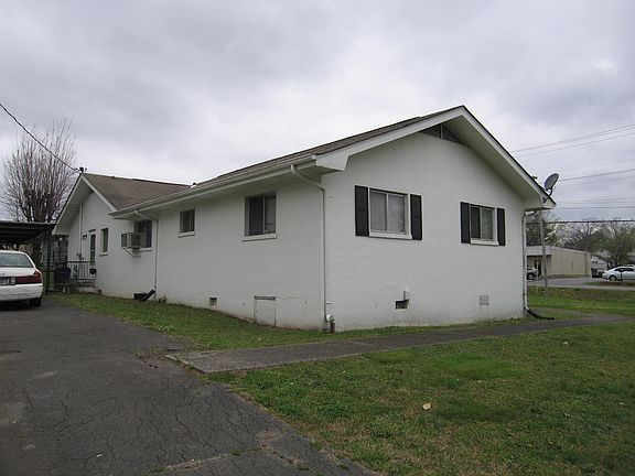 3rd image of 2530-2560 Ocoee St N