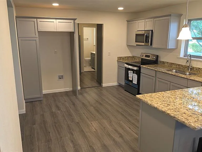 1664 E State Highway 56 — Photo 12