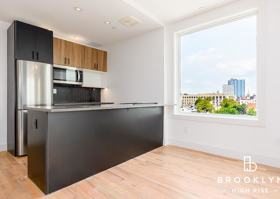 1st image of 986 Rogers Ave Penthouse 6