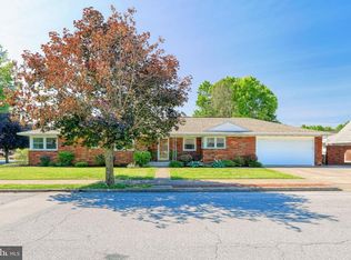 798 E Coover St, Mechanicsburg, PA 17055