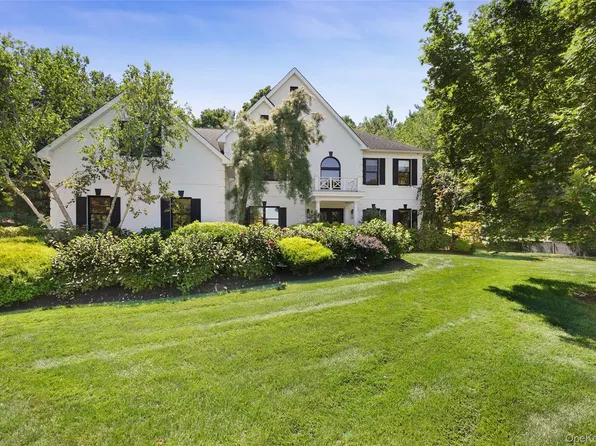 3 Ascot Circle, Mount Kisco, NY 10549