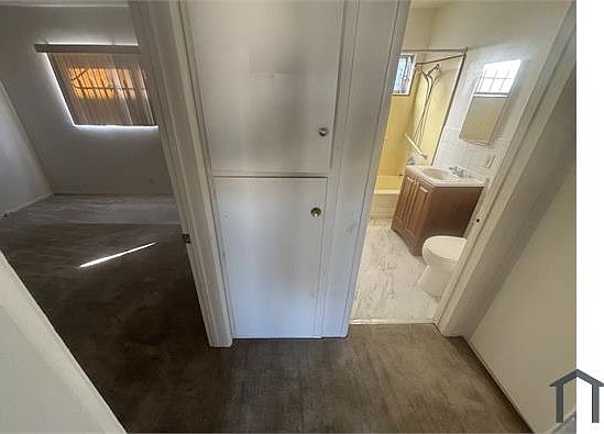 1st image of 1435 W 105th St #10