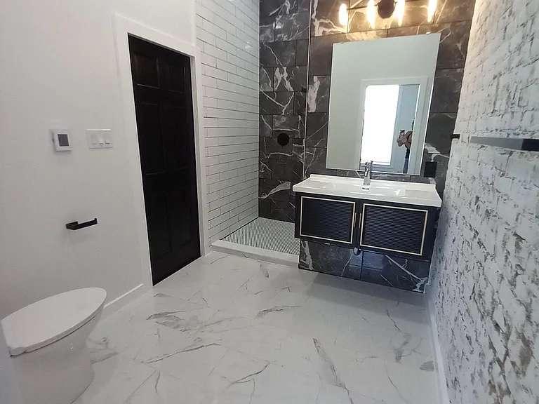 111 Remsen St #111 — Photo 17