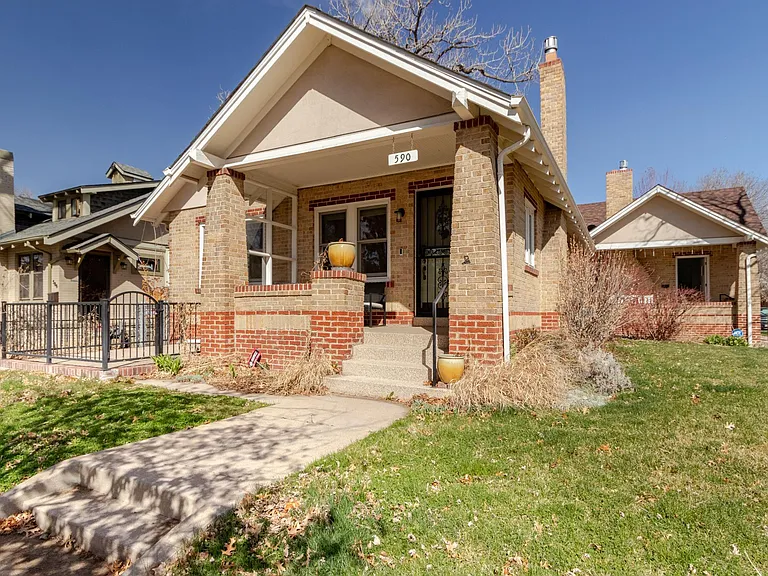 590 S Williams St — Photo 32